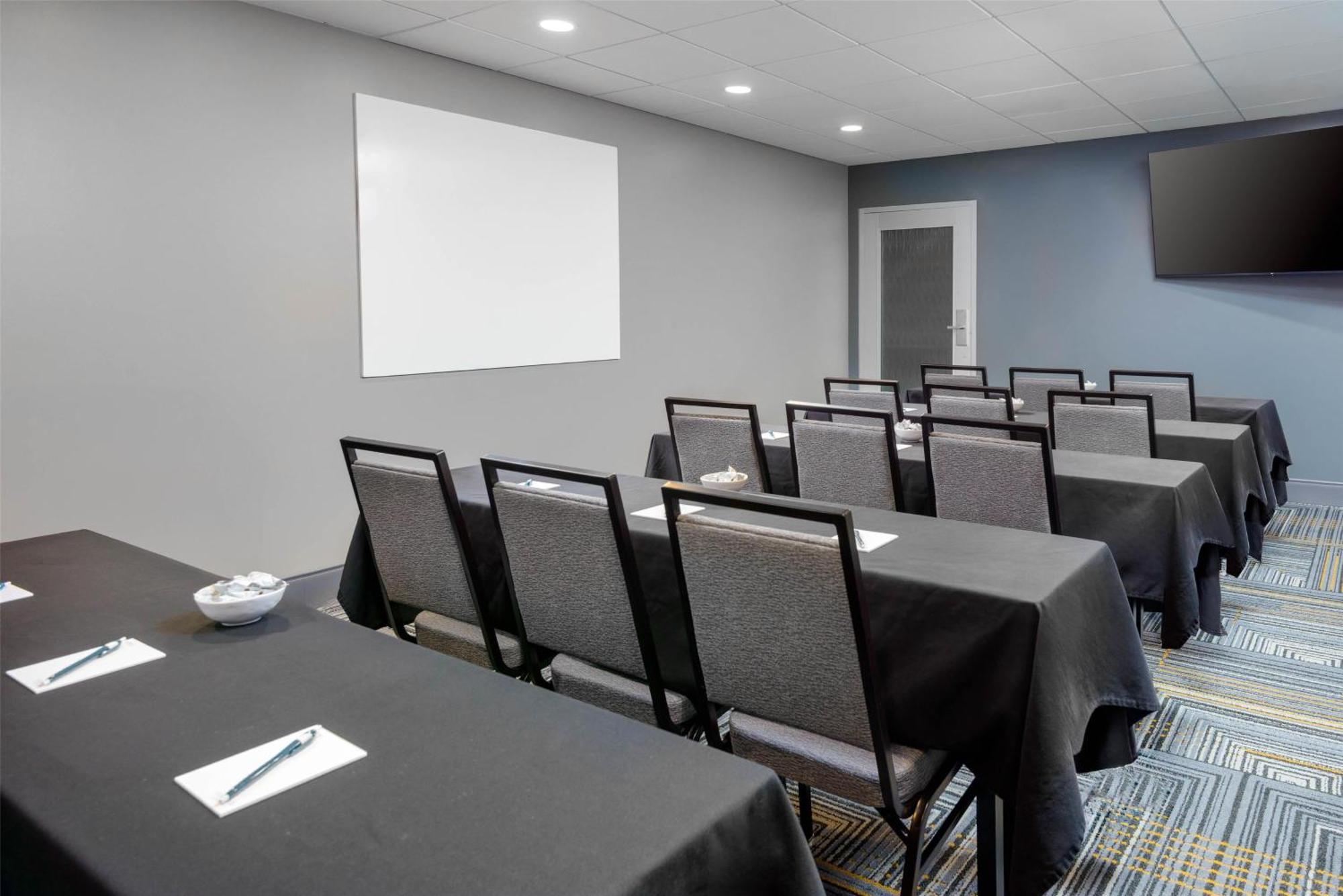 Hotel Homewood By Hilton Orlando-ucf Area
